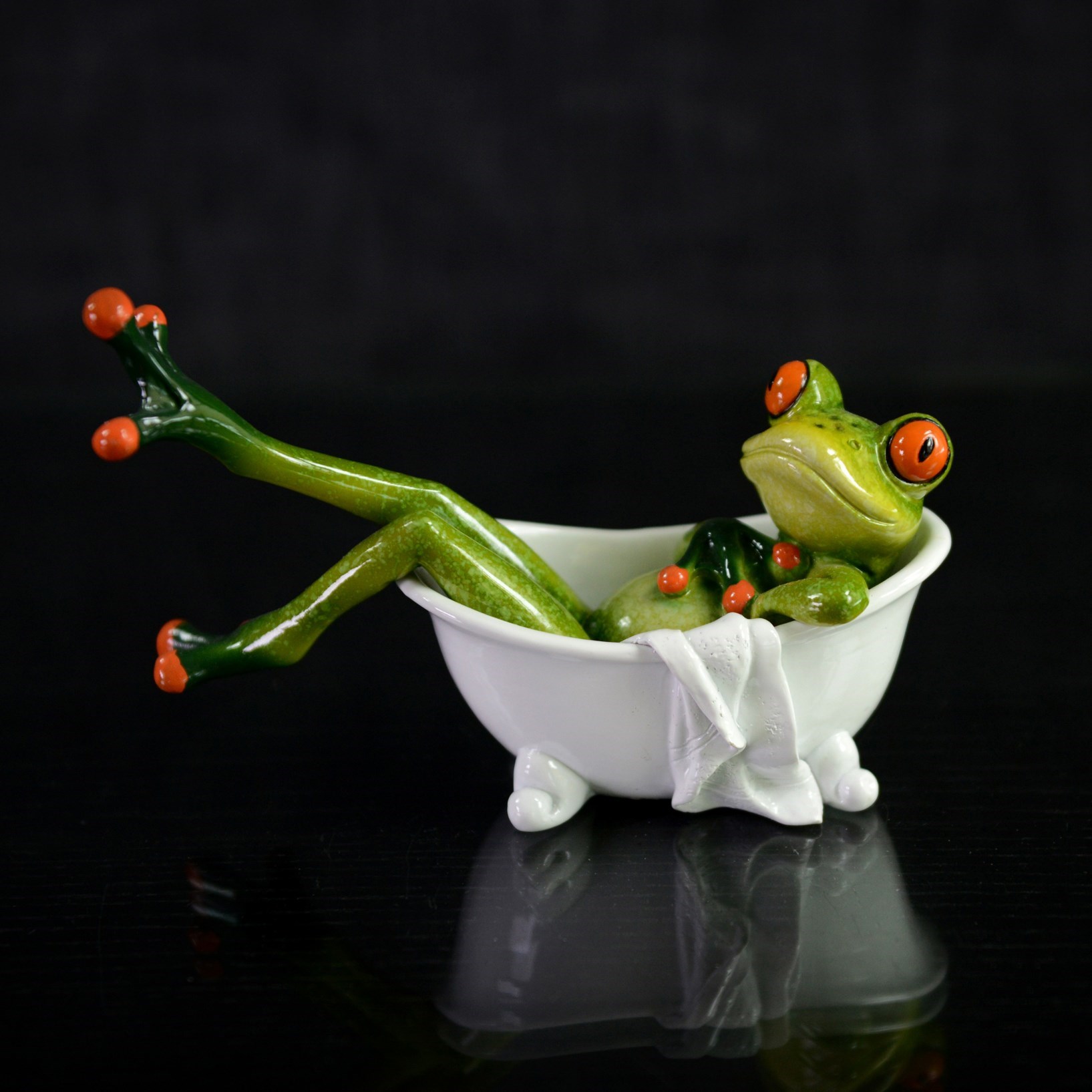 Image de Grenouille relaxe dans le bain
